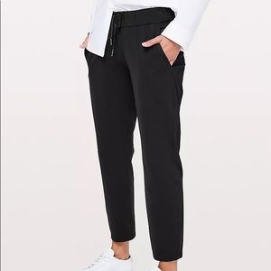 On the Fly 7/8 Pant 27"
Full-On Luxtreme